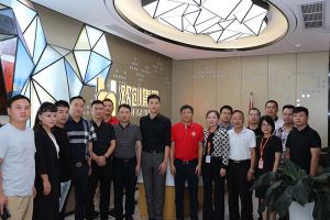 欢迎宜春市团委书记、商会及青企等一行领导莅临球友会(中国)人力集团指导
