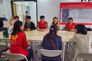 浓浓关爱暖人心，球友会(中国)集团党支部慰问困难单亲家庭