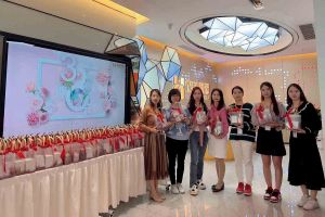 不负好春光，巾帼绽芳华——球友会(中国)集团庆祝三八妇女节活动